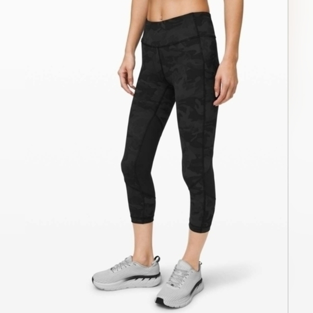 Lululemon Pace Rival Crop 22" DESIGNED FOR RUNNING Size 2